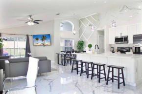 Modern Luxe Vacation, close 2 Disney, Heated Pool